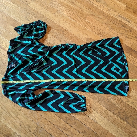 INC International Concepts Petite Medium Black & Green Chevron Dress w/ Ruching - Picture 10 of 10